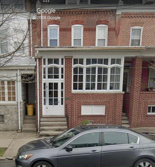 Building Photo - 223 N 16th St Unit 1