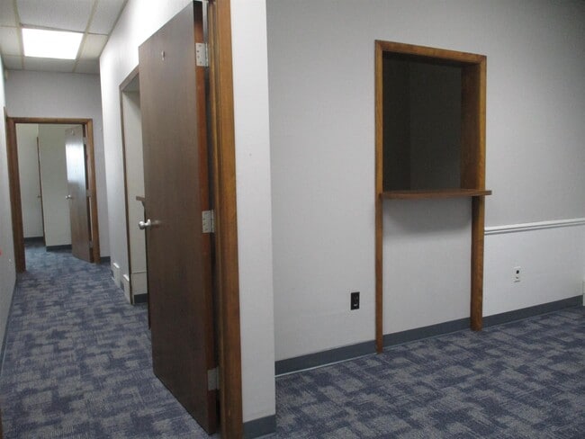 Photo - 215 N Spring St