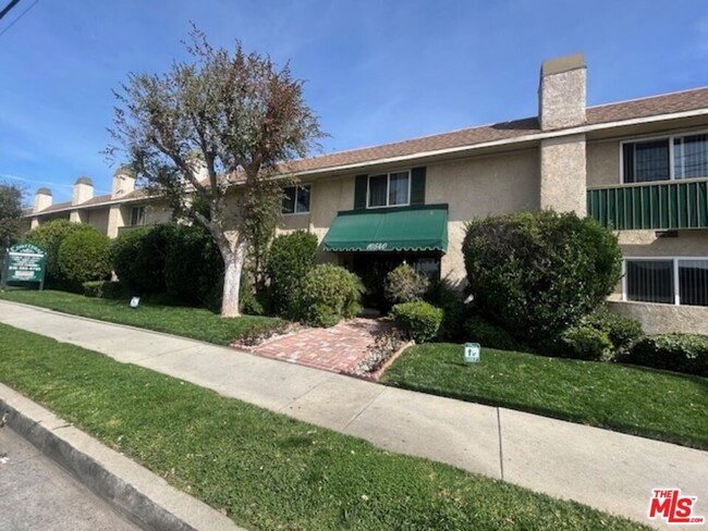 Building Photo - 10540 Balboa Blvd Unit 220-220 Rental