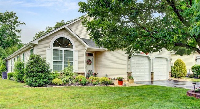 Photo - 82 Enclave Blvd