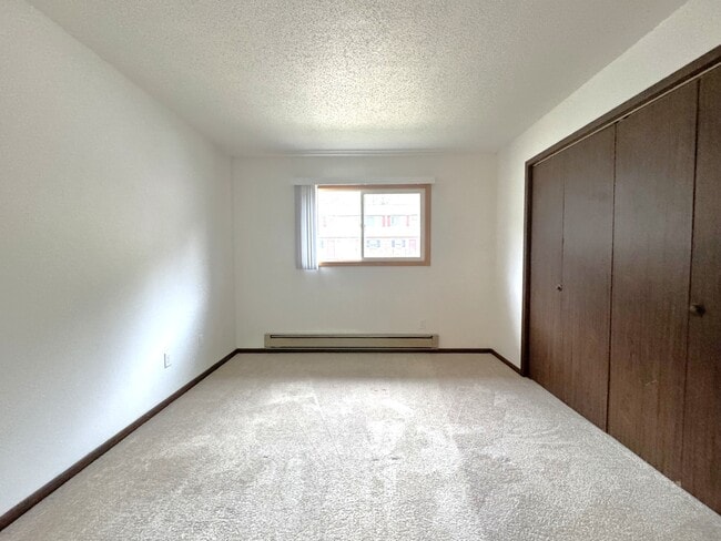 Photo - Cliffside Apartments