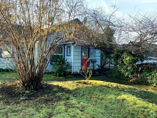 Building Photo - 1 Bedroom Duplex in Midtown Near the Whit Unit 1612 W 8th Ave Rental