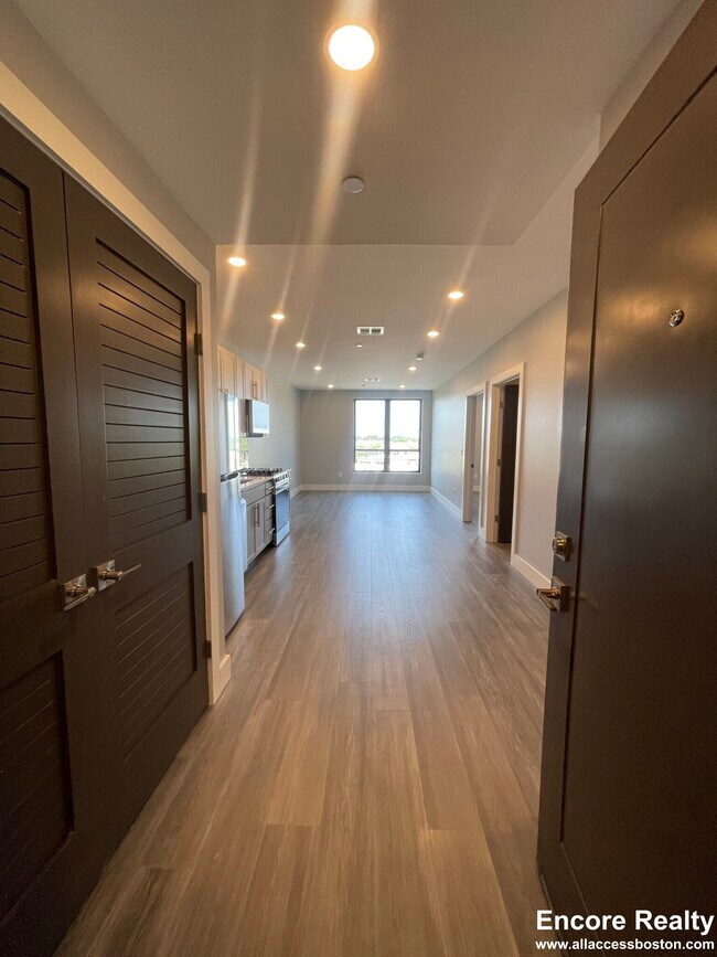 Building Photo - 365 Western Ave Unit 509