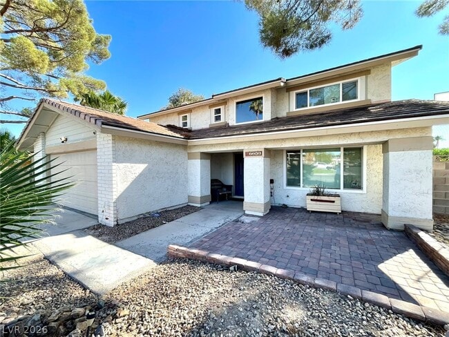 Photo - 2246 Windsor Dr