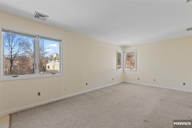 Photo - 146 Main St Unit 3