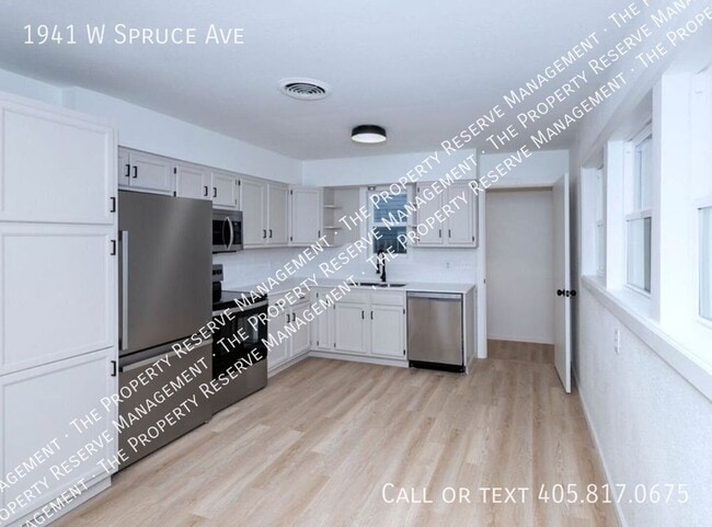 Photo - 1941 W Spruce Ave