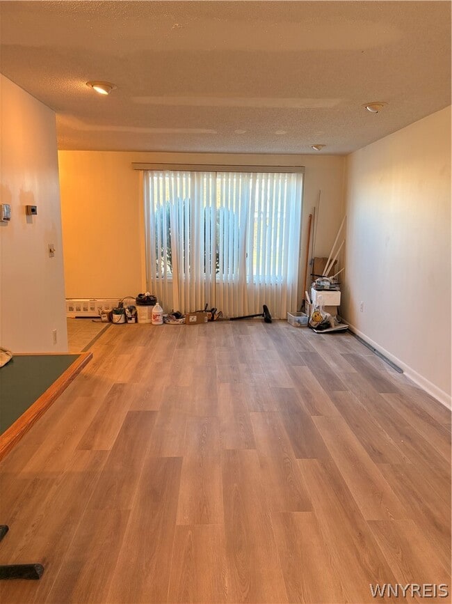 Photo - 141 Draden Ln