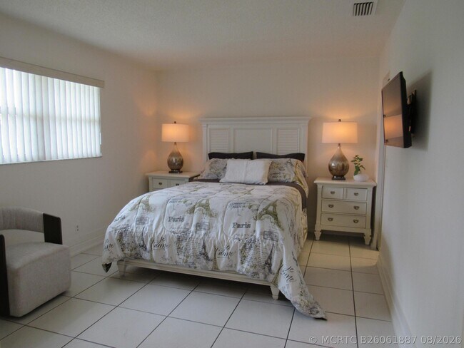 Photo - 5780 Fernley Dr