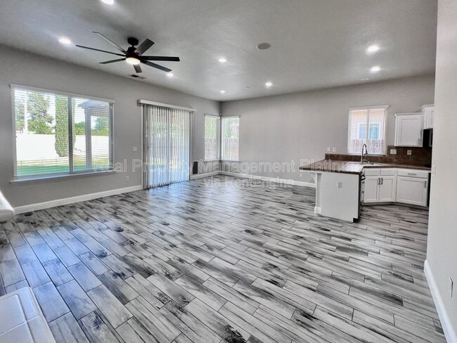 Photo - 2143 S Shirley Ave