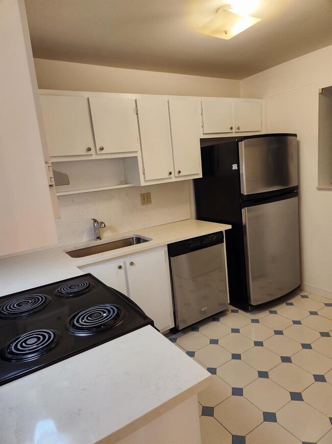 Photo - 511 Gardens Dr Unit 104