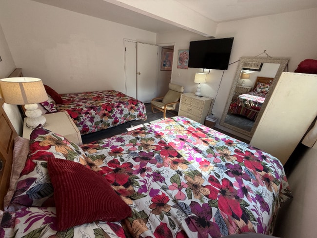 Photo - 822 Island Ct