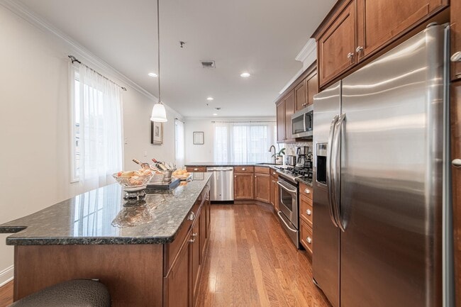 Photo - 11 Washington Pl Unit 201