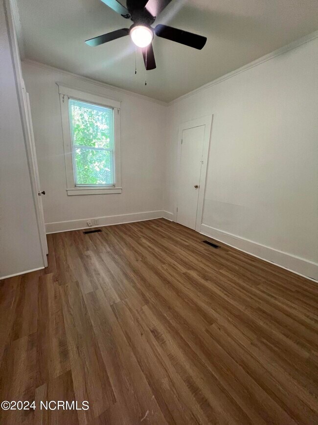 Photo - 336 Kenwood Ave