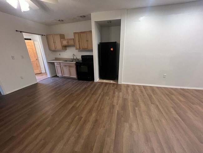 Photo - 755/757 N Main Unit 755 - Lower