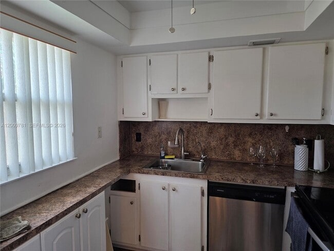 Building Photo - 232 Saxony Trail Unit 232