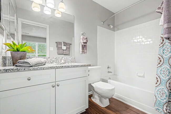 Buckingham 2BR, 2BA -1099SF - Primary Bathroom