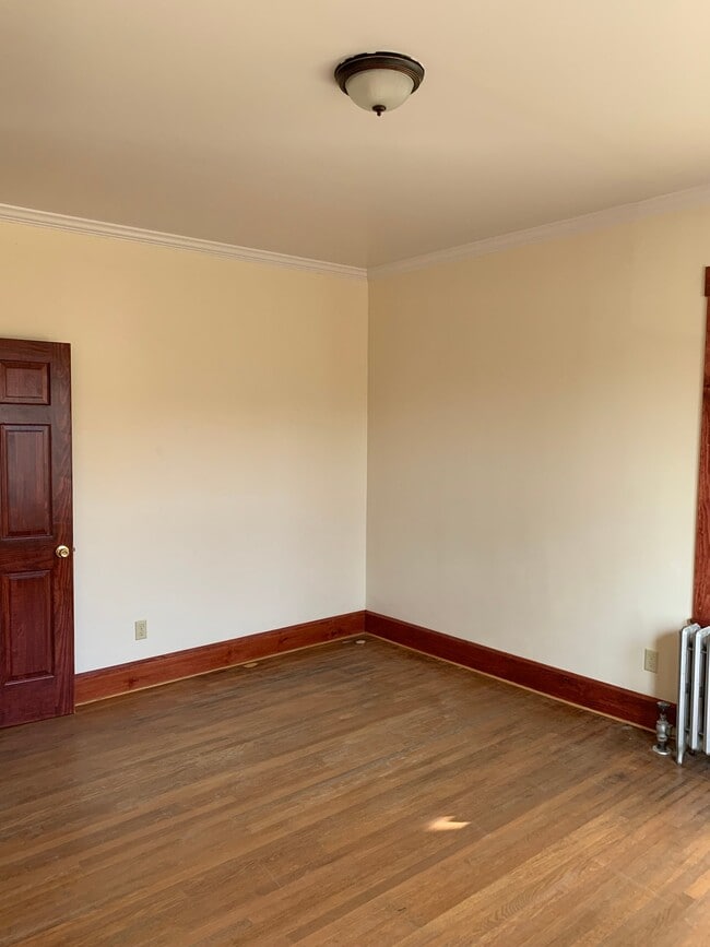Photo - 14 Beacon St Unit 4
