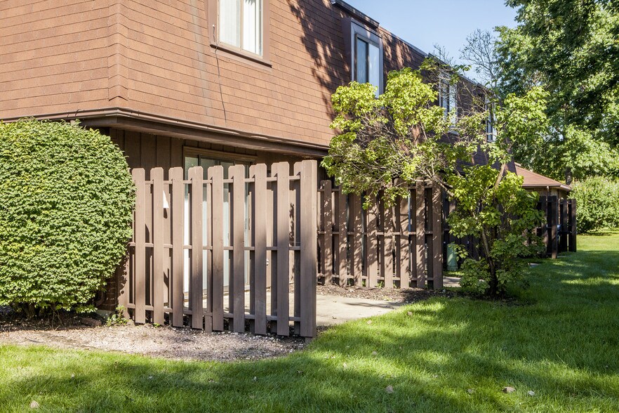 Cherry Hill Townhomes For Rent in Portage, IN