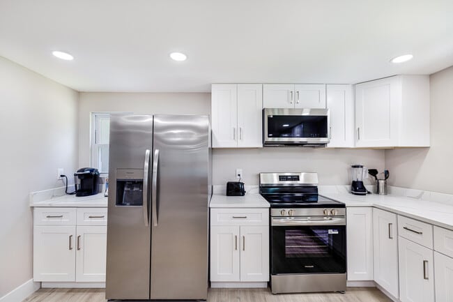 Photo - 1840 Bluebird Ln