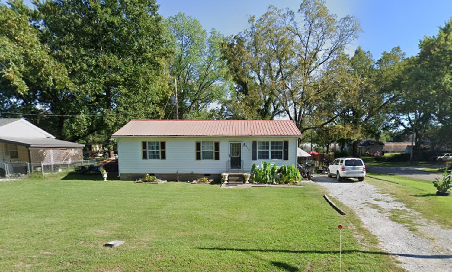 Renovated 3 Bedroom Home in Guthrie, KY! - Renovated 3 Bedroom Home in Guthrie, KY!
