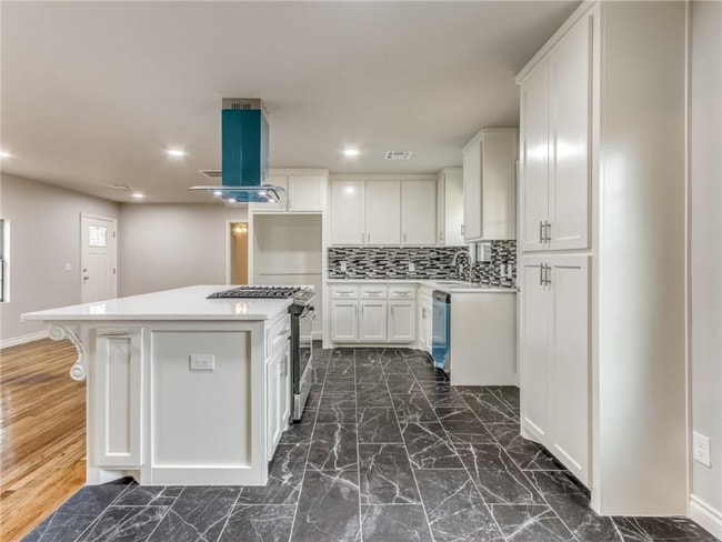 Photo - 2608 NW 37th St