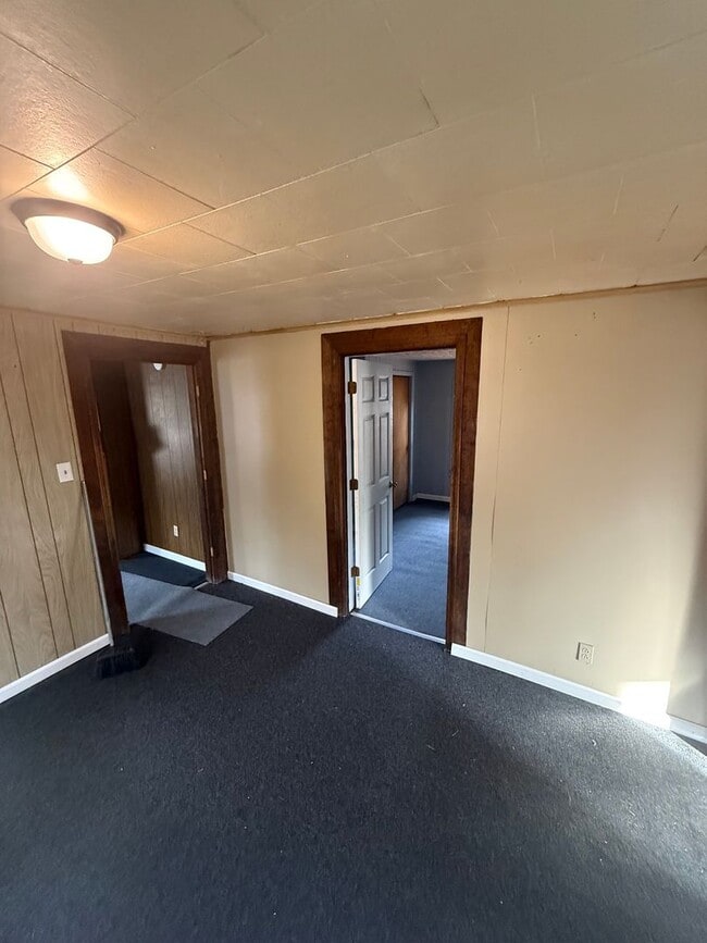 Photo - 327 Roosevelt St