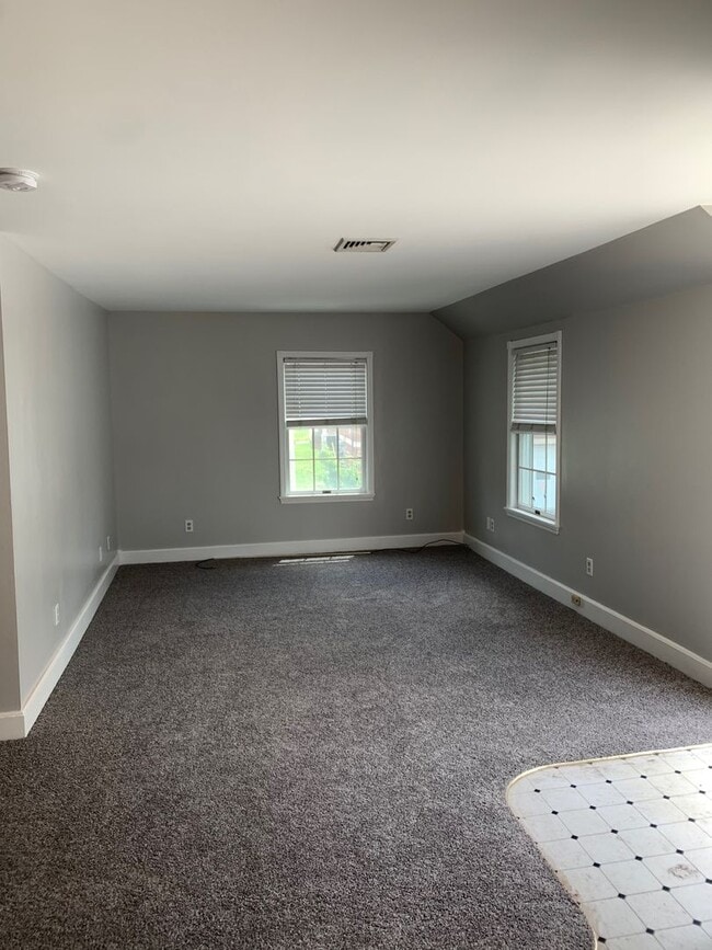 Photo - 9 Washington Ave Unit 2nd Floor