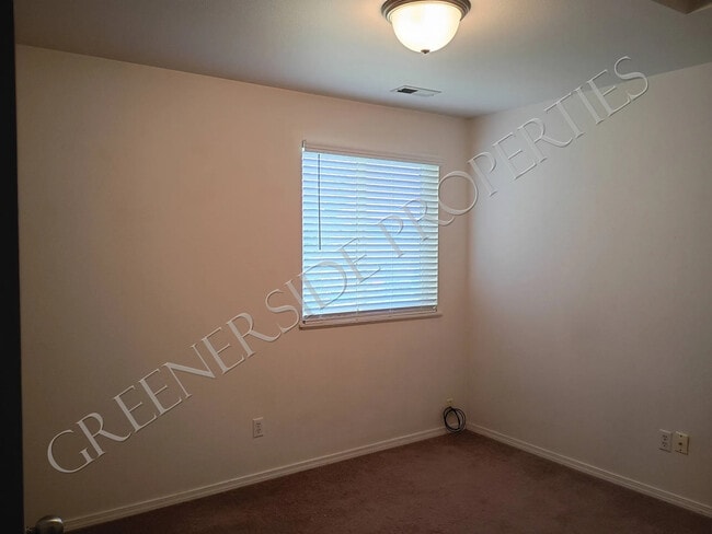 Second Bedroom - 677 Paradise Plz Unit 101
