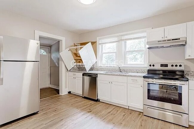 Photo - 105 Phillips St