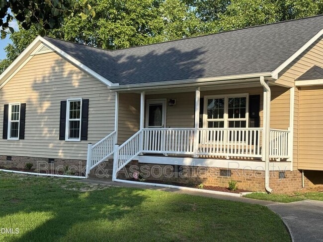 Building Photo - 170 Devin Dr