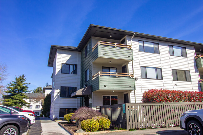 Building Photo - Willow Court Apartments