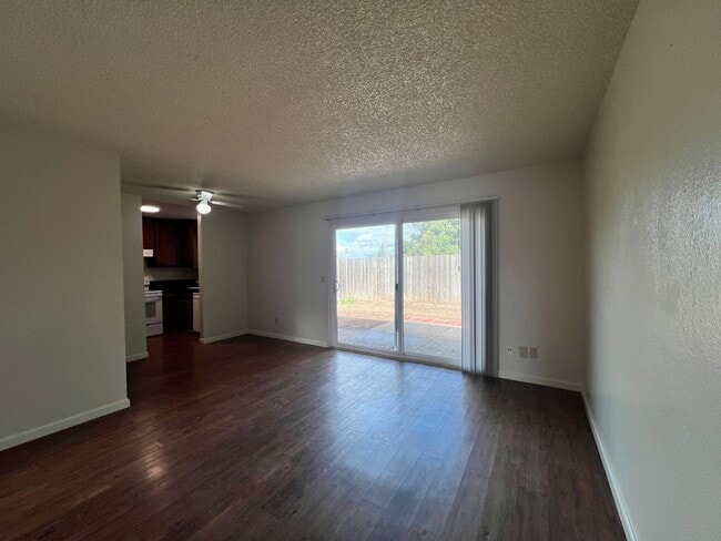 Photo - 1160/1162 Lisa Court Unit 1162 LI