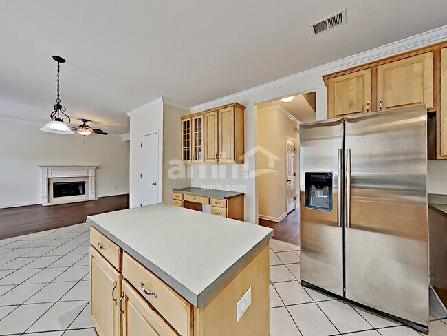 210 Cobblestone Lndg
