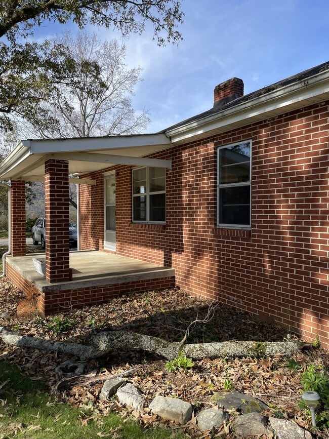 Building Photo - 1411 TN-156
