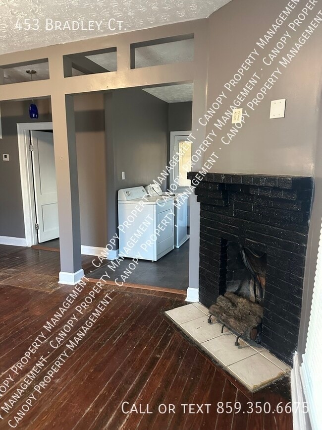 Photo - 453 Bradley Ct