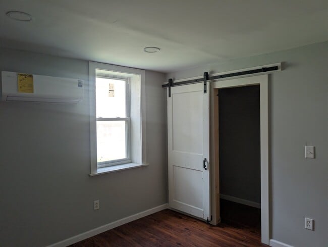 Photo - 272 Park Ave Unidad B