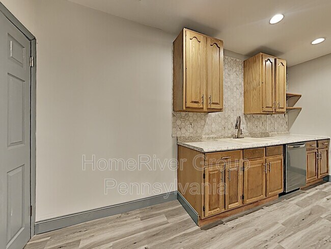 Photo - 2720 Jefferson St