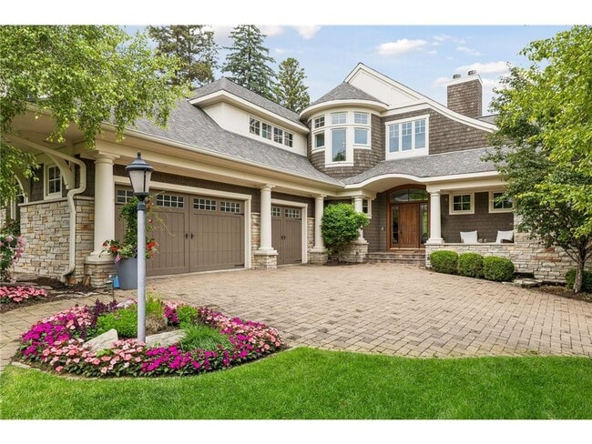 Building Photo - 15700 Portico Dr