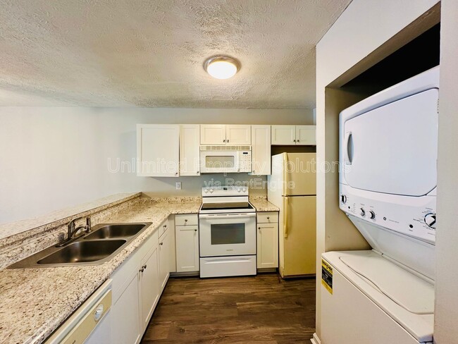 Photo - 209 Sunn Aire Ct Unidad C