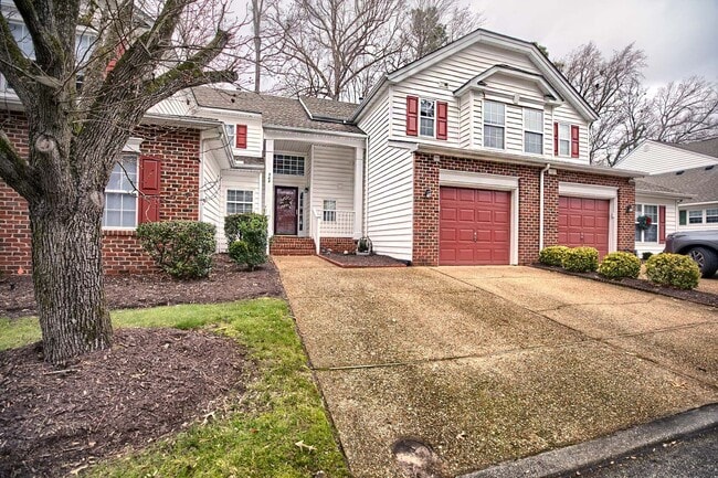 Photo - 308 Charleston Way