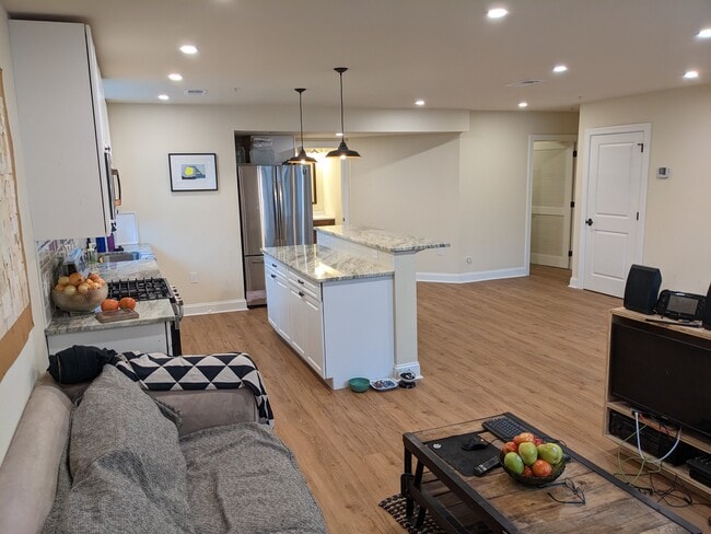 Kithen, 1/2 Bath, Laundry Room