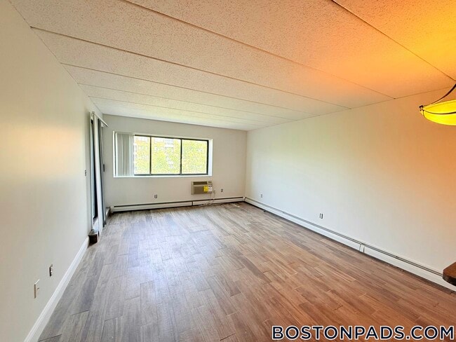 30 -50 Oak St Unit 409