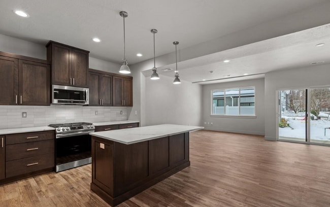 Building Photo - 1007 W Grove Way Rental