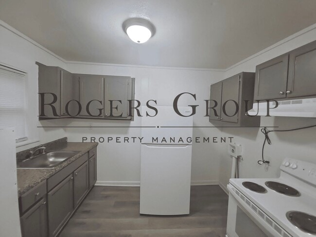 Photo - 803 Roberson St