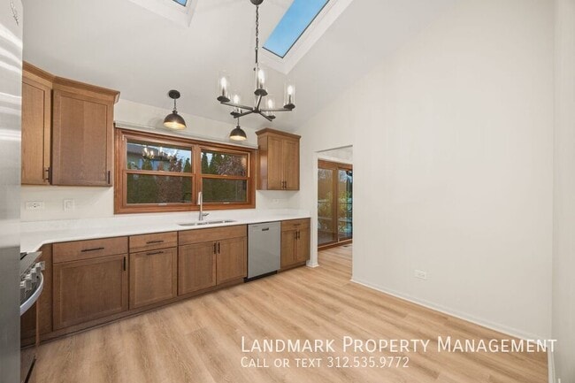 Photo - 409 Sara Ave