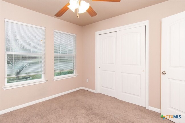 Photo - 704 W Gemini Ln