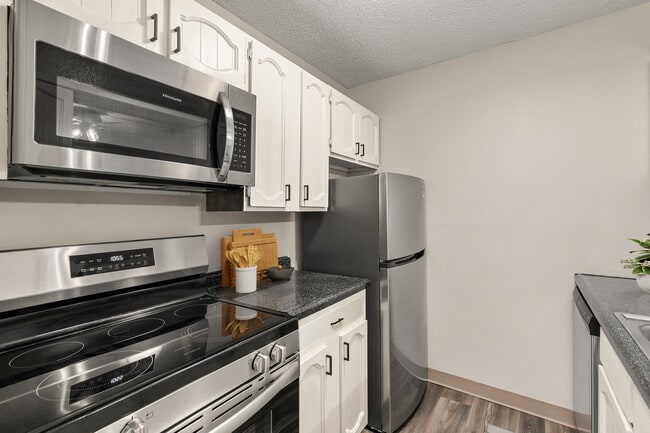 Photo - Bridlewood Apartments