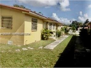 Photo - 8940 NE 2nd Ave Unidad 8940