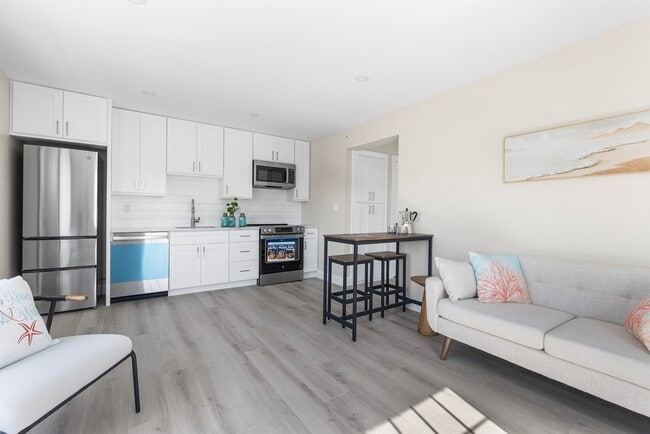 Photo - 112 W Main St Unit 2