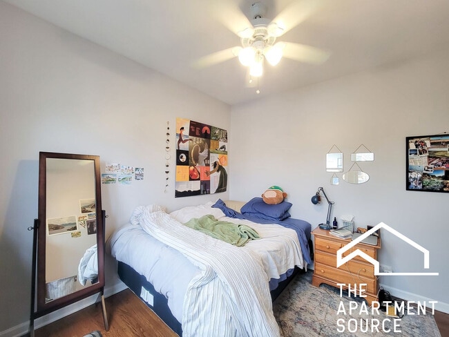 Photo - 3700 N Sheffield Ave